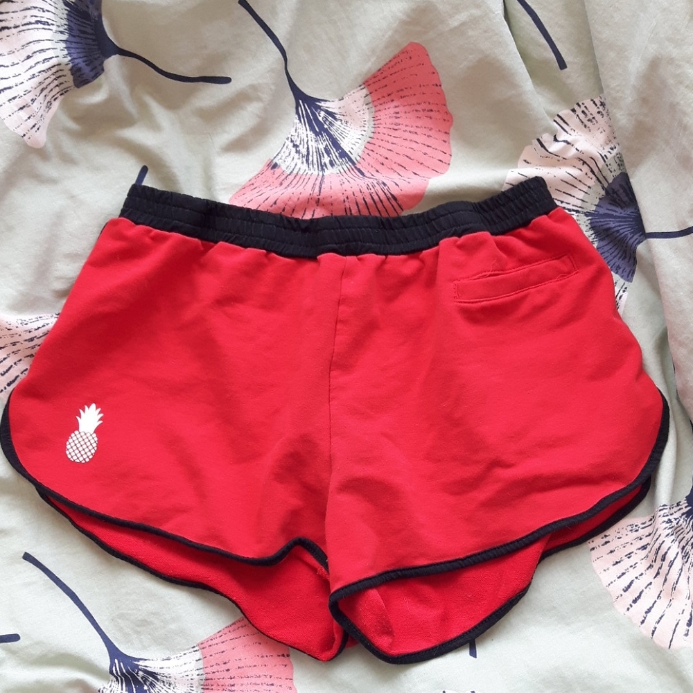 ❤2/$15 Red Short Shorts